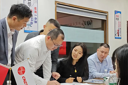 政府關(guān)懷暖企心 | 市領(lǐng)導(dǎo)蒞臨臺冷空調(diào)考察指導(dǎo)，共繪智能制造新藍圖